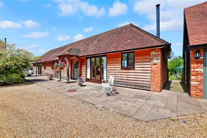 3 Bedroom Detached Bungalow For Sale In Willow Lane, Paddock Wood, Tonbridge, Kent, TN12