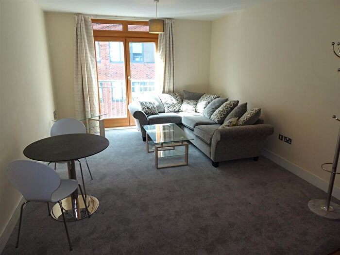 2 Bedroom Flat To Rent In Upper Marshall Street, Birmingham, B1