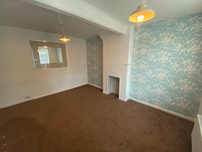 2 Bedroom End Of Terrace House To Rent In Withy Mead, London E4