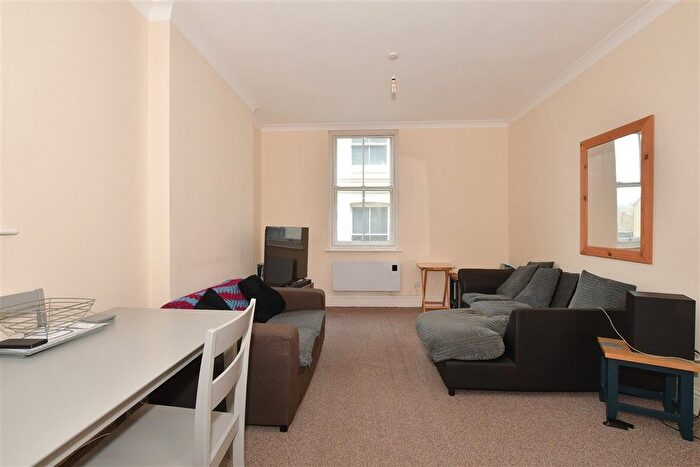 1 Bedroom Flat For Sale In New Street, Dover, Kent, CT17