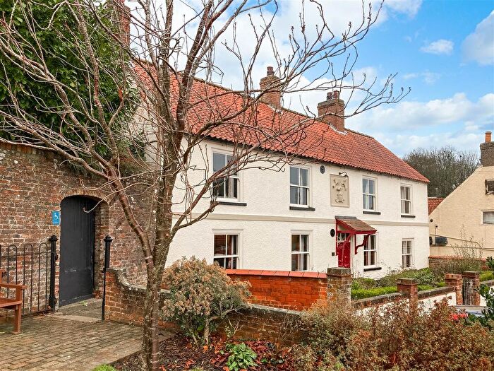 4 Bedroom Cottage For Sale In Cross Hill, Hunmanby, Filey, YO14