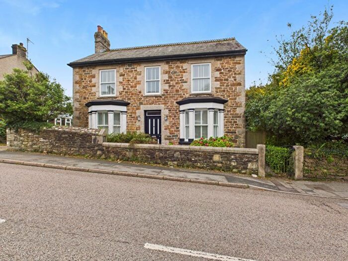 4 Bedroom Detached House To Rent In Falmouth Road, Redruth, TR15