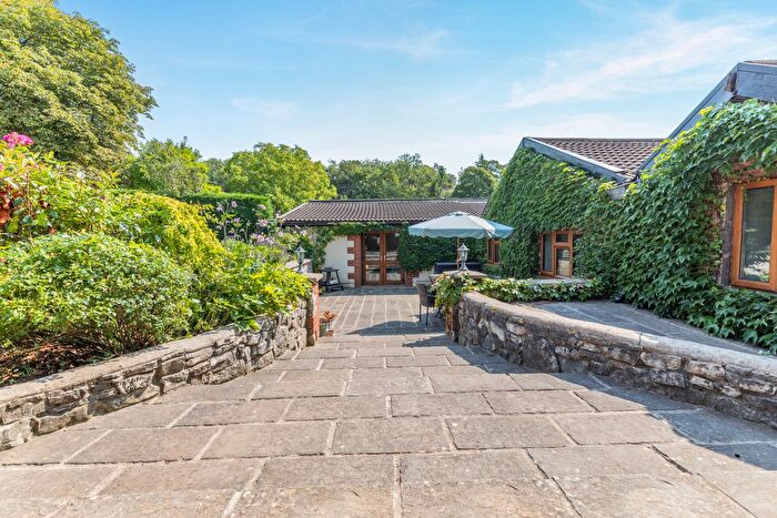 5 Bedroom Bungalow For Sale In Plunder Street, Cleeve, BS49