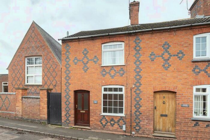 2 Bedroom House For Sale In West Street, Welford, Northampton, NN6