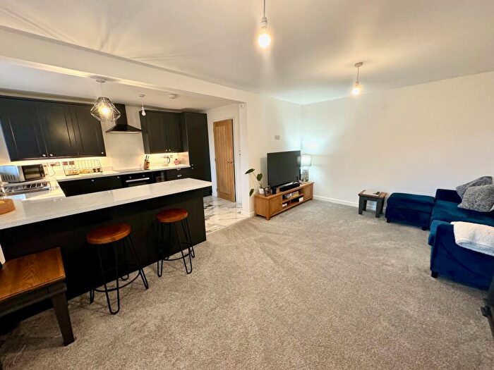 2 Bedroom Maisonette To Rent In Alcester Road, Moseley, B13