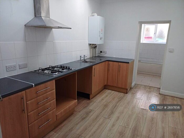 1 Bedroom Flat To Rent In Penallta Road, Ystrad Mynach, Hengoed, CF82