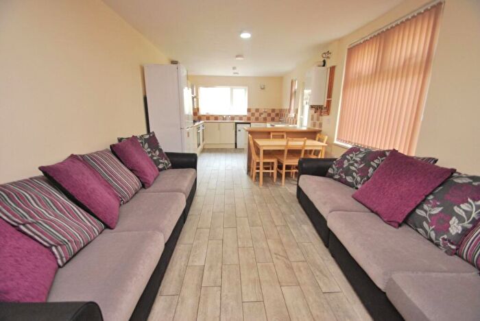 8 Bedroom House To Rent In Monthermer Road, Cathays, CF24