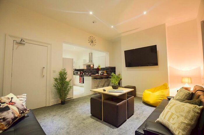 6 Bedroom Property To Rent In Princes Road, Penkhull, Stoke-On-Trent, ST4