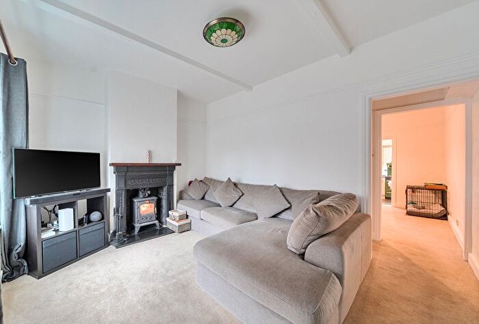 2 Bedroom End Terrace House For Sale In Melbourne Road, Wallington, SM6
