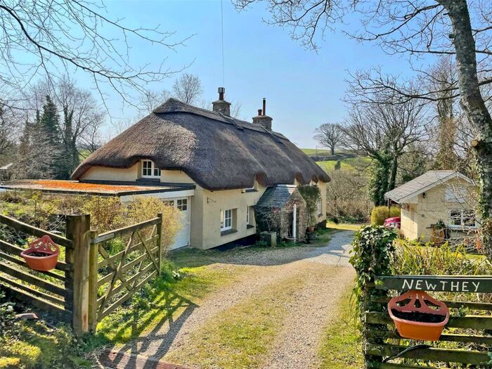 4 Bedroom Detached House For Sale In Lewdown, Okehampton, EX20