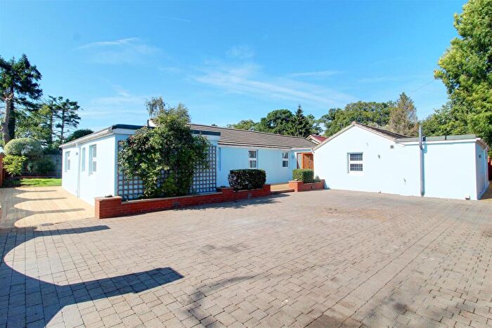 4 Bedroom Detached Bungalow For Sale In Sky, Tylers Causeway, Newgate Street, SG13