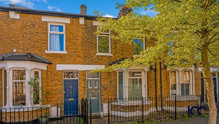 3 Bedroom Terraced House For Sale In Bushberry Road, London, E9