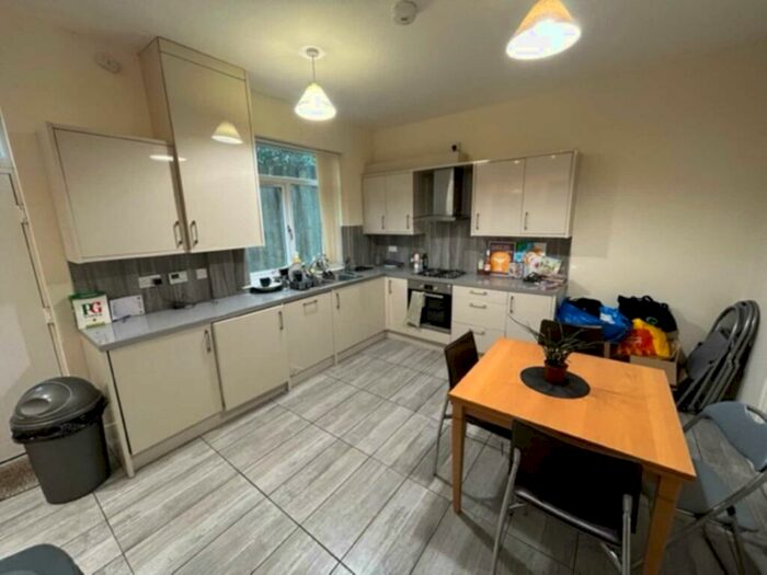 4 Bedroom End Of Terrace House To Rent In Albion Road, Fallowfield, M14