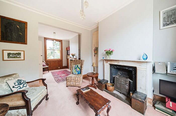 3 Bedroom Terraced House For Sale In Trigon Road, London, SW8