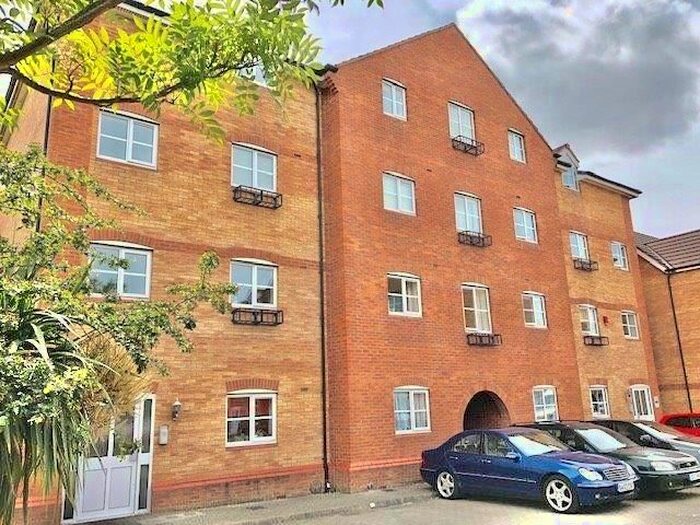 2 Bedroom Flat To Rent In Snowberry Close, Bradley Stoke, Bristol, BS32