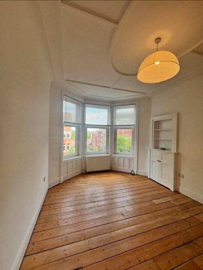 2 Bedroom Flat To Rent In Bellwood Street, Glasgow, G41