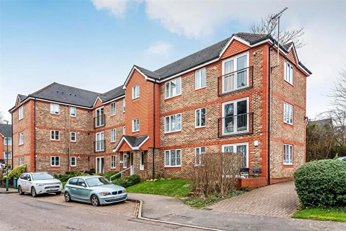 2 Bedroom Apartment For Sale In Sevenoaks Close, Belmont, South Sutton, SM2