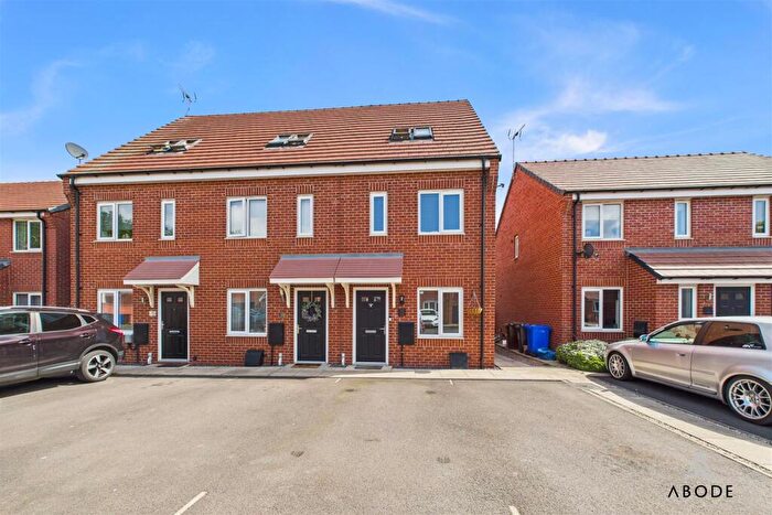 3 Bedroom End Of Terrace House For Sale In Malin Close, Burton-On-Trent, DE14