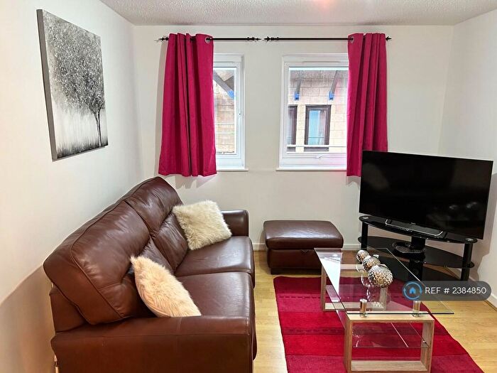 1 Bedroom Flat To Rent In Marina Quarter, Swansea, SA1