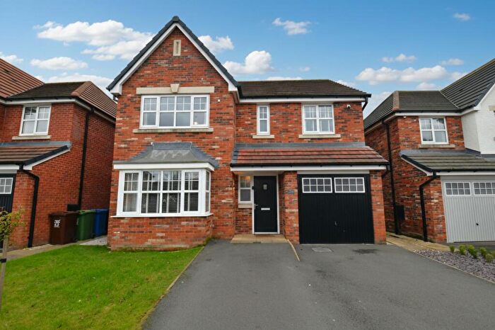 4 Bedroom Detached House For Sale In Thistle Croft, Tyldesley, M29