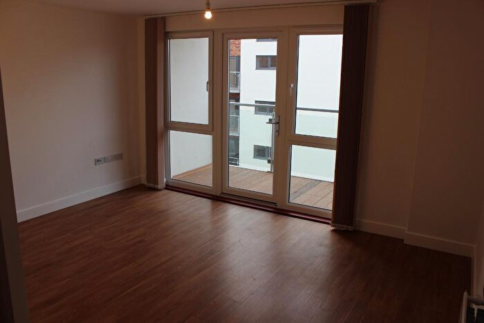 1 Bedroom Flat To Rent In Honour Gardens, Dagenham, Dagenham, RM8