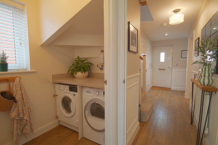 4 Bedroom Detached House For Sale In Restharrow Road, Broughton, HP22