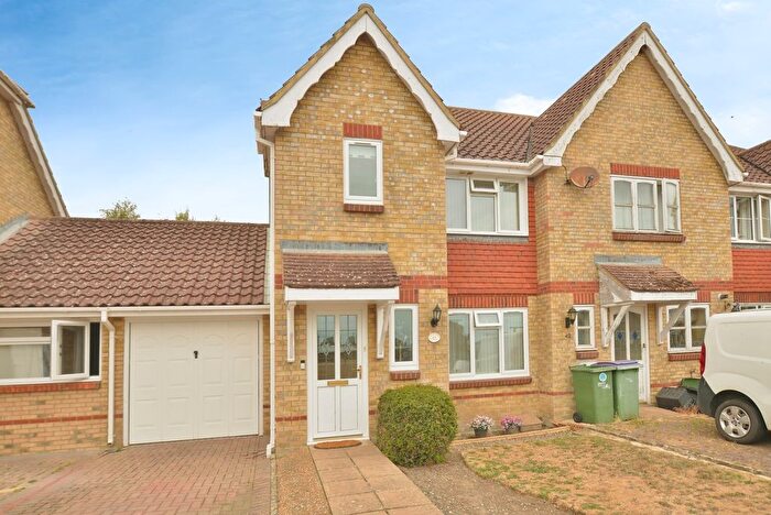 3 Bedroom End Terrace House For Sale In Oakham Drive, Lydd, Romney Marsh, Kent, TN29