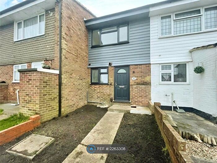 2 Bedroom Terraced House To Rent In Tatler Close, Chatham, ME5