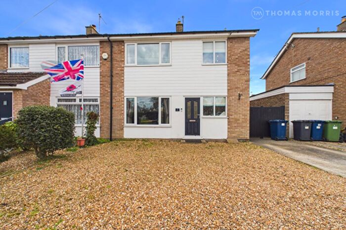 3 Bedroom Semi-Detached House For Sale In Park Way, Offord Cluny, St. Neots, PE19