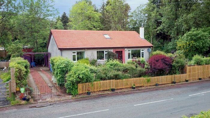 3 Bedroom Bungalow For Sale In A Carlisle Road, Crawford, ML12
