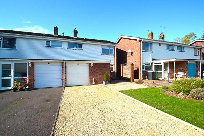 3 Bedroom Semi-Detached House For Sale In South Wonston, SO21