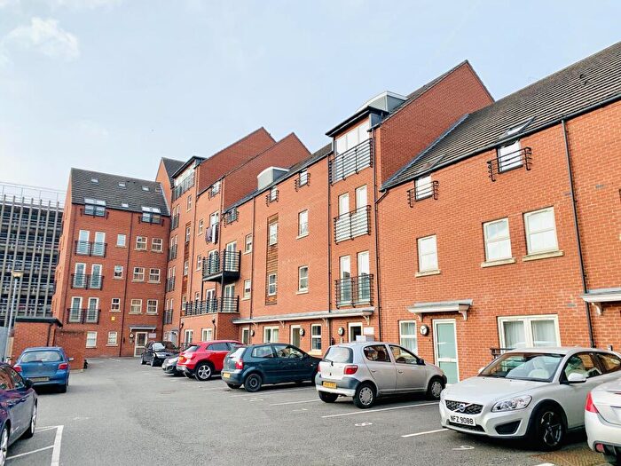 3 Bedroom Apartment For Sale In Wesleyan Court, Lincoln, LN2