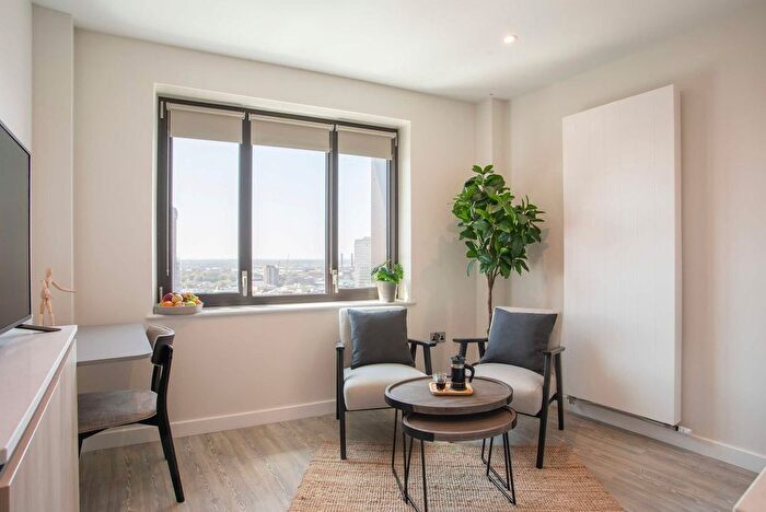 Studio To Rent In London Borough Of Croydon, CR0