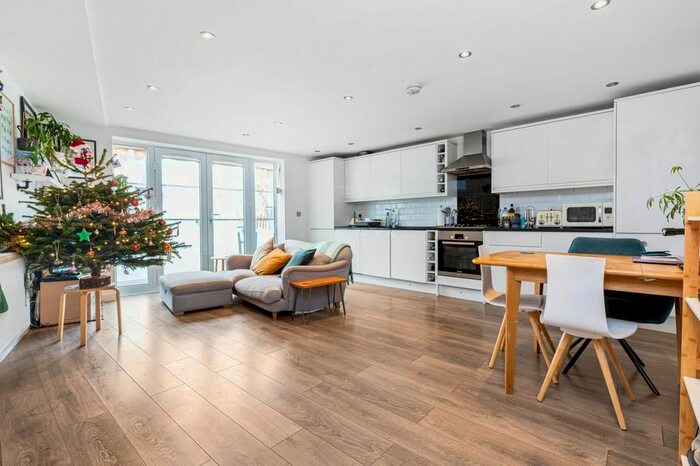 1 Bedroom Flat To Rent In East Dulwich Road, London SE22