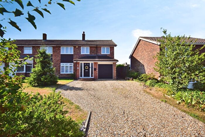 3 Bedroom Detached House For Sale In Lawrence Close, Maidstone, Kent, ME15