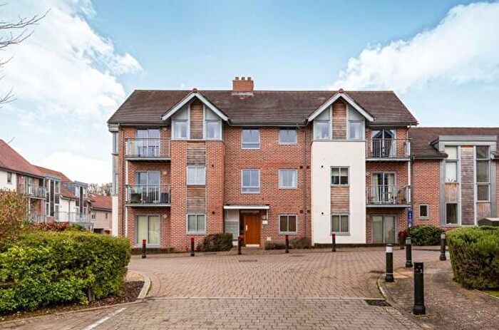 2 Bedroom Apartment For Sale In Mailing Way, Basingstoke, Hampshire, RG24