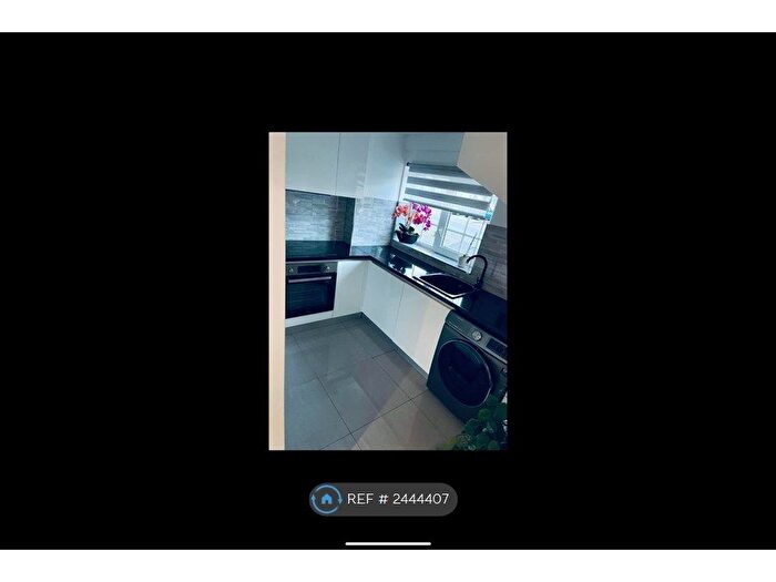 3 Bedroom Terraced House To Rent In Northdown Road, Hatfield, AL10