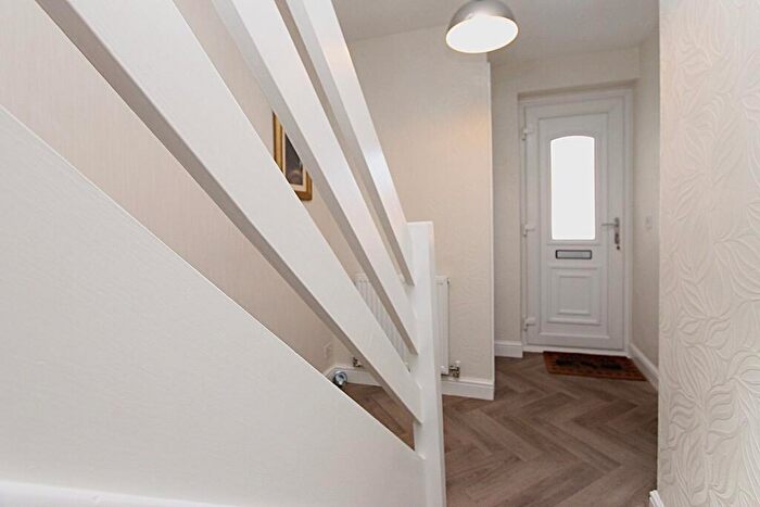 3 Bedroom Semi-Detached House For Sale In Norbury Drive, Brierley Hill, DY5
