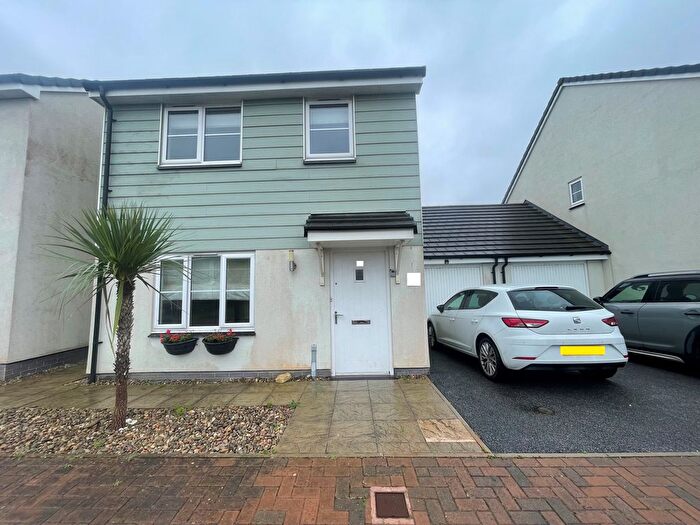 3 Bedroom Property To Rent In Ashton Close, Redruth, TR16