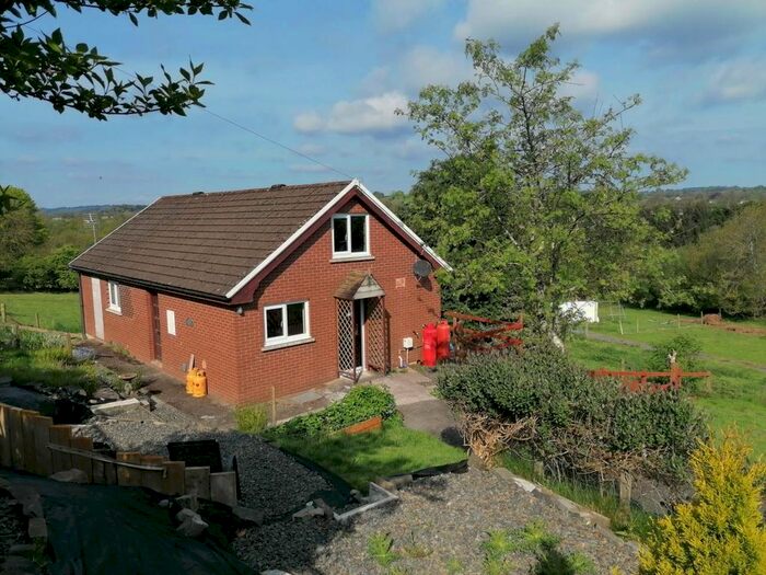 2 Bedroom Bungalow To Rent In Cartref Bach, Pencarreg, Lanybydder, SA40