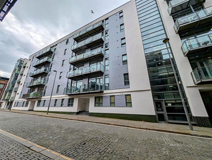 2 Bedroom Flat To Rent In Henry Street, Liverpool, L1