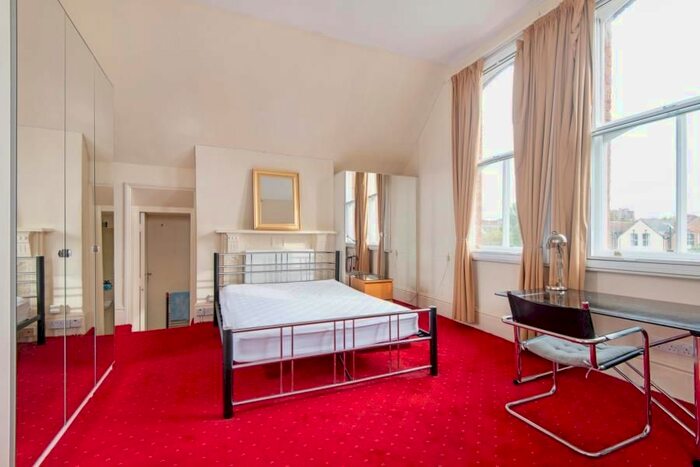 Studio To Rent In Canfield Gardens, South Hampstead, NW6