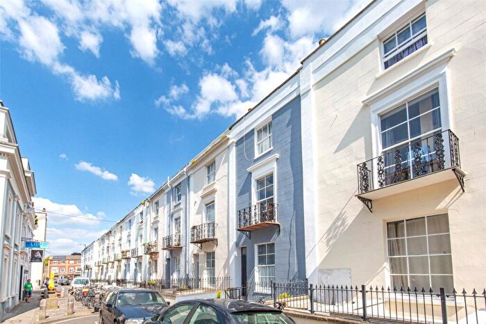 1 Bedroom Apartment To Rent In Oakfield Place, Clifton, Bristol, BS8