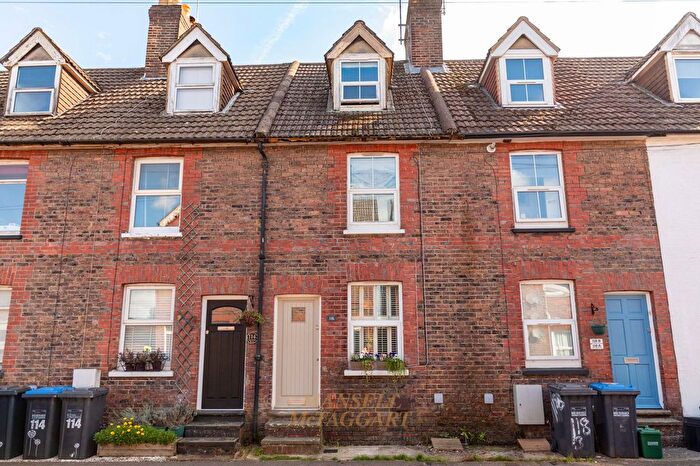 3 Bedroom Terraced House For Sale In Queens Road, East Grinstead, RH19