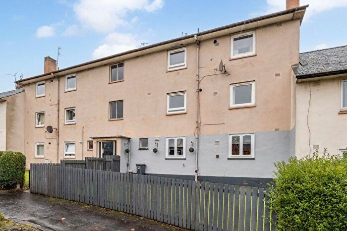 2 Bedroom Flat For Sale In / Ivanhoe Crescent, Edinburgh, EH16