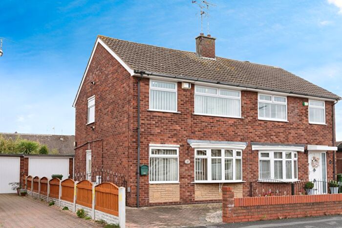 3 Bedroom Semi-Detached House For Sale In Sherwood Drive, Hull, HU4