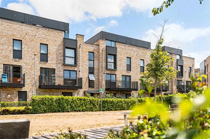 3 Bedroom Apartment For Sale In Henty Close, Trumpington, Cambridge, CB2