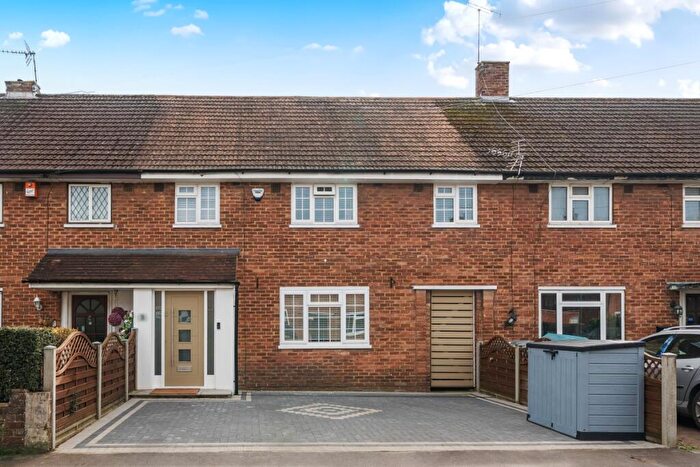 4 Bedroom Terraced House To Rent In Catherine Close, West Byfleet, KT14