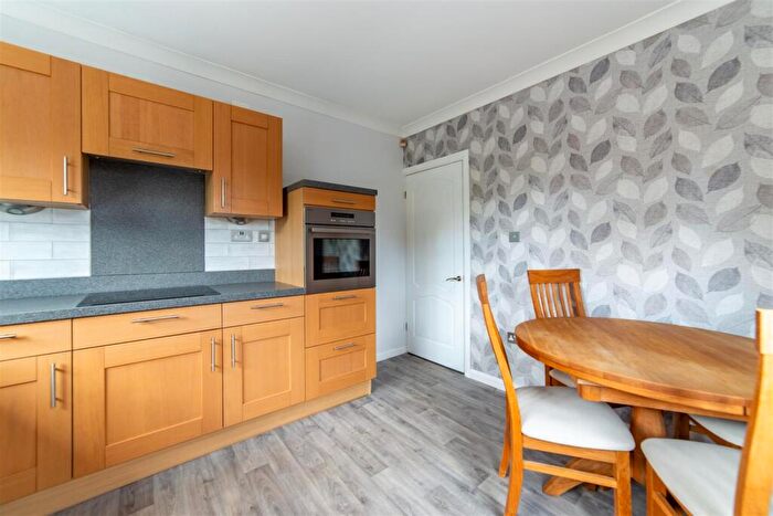 2 Bedroom Detached Bungalow For Sale In Fellside Road, Whickham, NE16