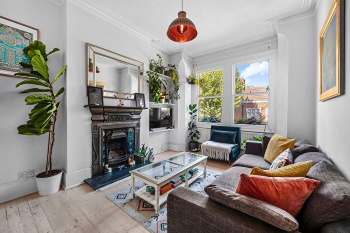 2 Bedroom Flat For Sale In Vartry Road, South Tottenham, London, N15